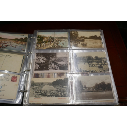 309 - Postcard album with over 400 cards of Thames scenes