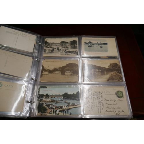 309 - Postcard album with over 400 cards of Thames scenes