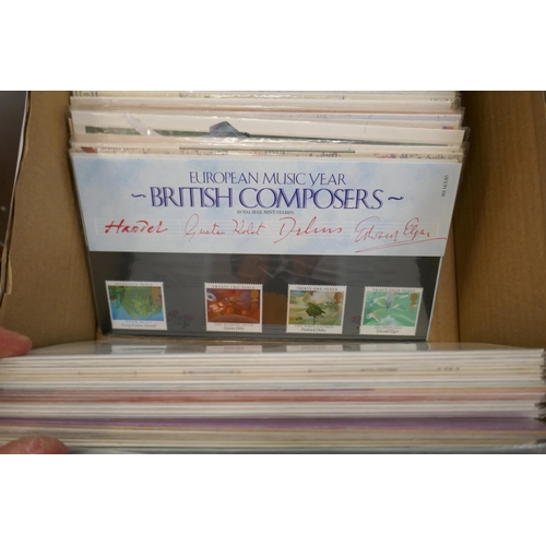 313 - Stamps - Great Britain 93 mint presentation packs