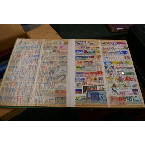 314 - Box with 7 albums/stockbooks containing world stamps