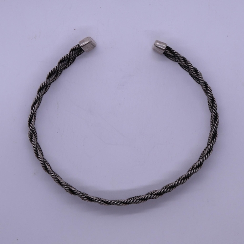 35 - Silver rope design bangle