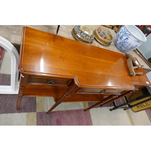 350 - Mahogany side table - Approx size: W: 128cm D: 44cm H: 83cm