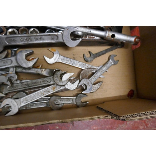 433 - Collection of tools to include King Dick spanners