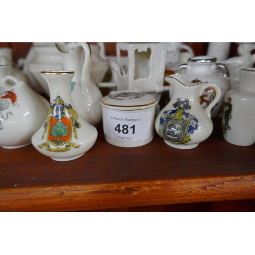 479 - Boat shaped shelf unit - Approx size: W: 66cm D: 28cm H: 203cm