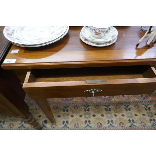 487 - Fine quality Scandinavian desk/hall table - Approx size: W: 111cm D: 60cm H: 75cm