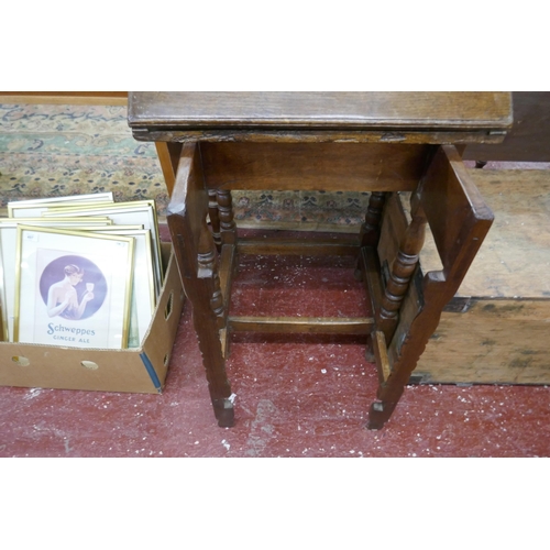 496 - Unusual oak bureau on stand - Approx size: W: 61cm D: 44cm H: 96cm