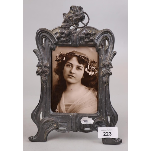 223 - Art Nouveau pewter frame