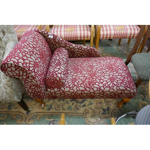 546 - Small chaise longue