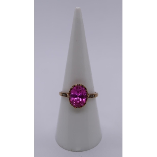 76 - 9ct gold pink topaz set ring - Size M