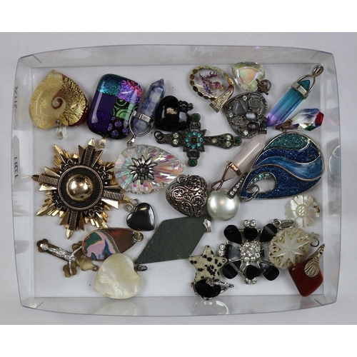 88 - Large collection of pendants