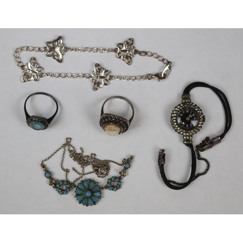 93 - Collection of silver jewellery