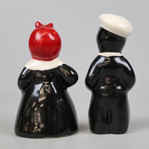 142 - 1920s salt and pepper of black 'Mama and Papa'These items are listed on the basis they are illustrat... 