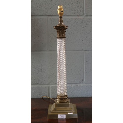 474 - Vaughan Design Fine twisted glass column table lamp with Corinthian-style cast brass capital and sol... 