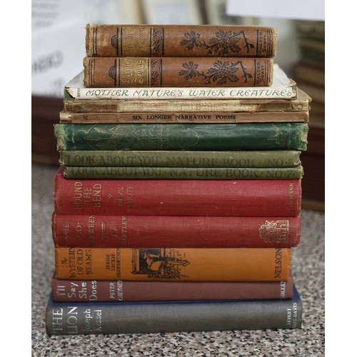 412 - Collection of vintage books