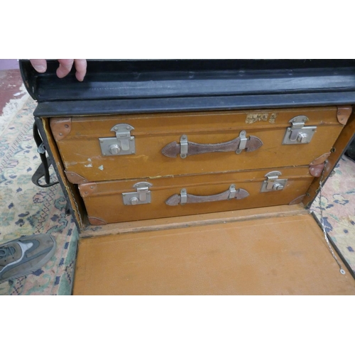 126 - Fitted car trunk with 2 cases and keys believed to be from a Daimler - Approx W: 78cm  D: 45cm  H: 4... 