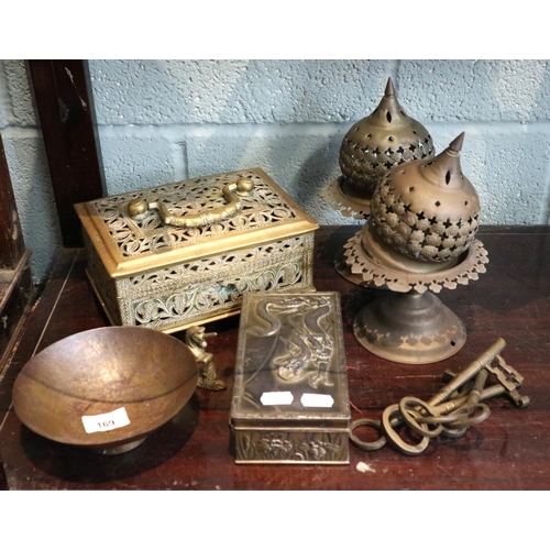 169 - Collection of metal ware