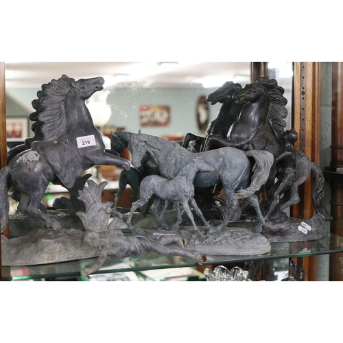 219 - 3 spelter horses A/F