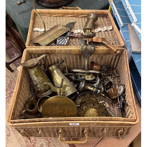 253 - Collection of metalware to include copper and brass