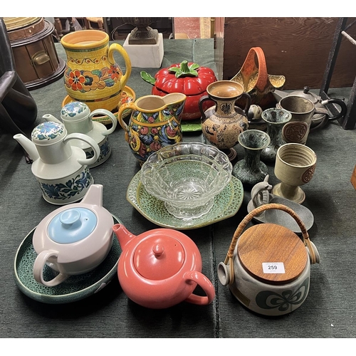 259 - Large collection of ceramics to include Poole