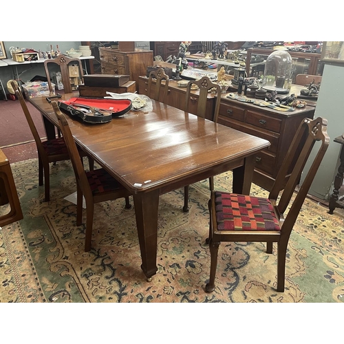 389 - Mahogany wind out dining room table together with 6 chairs and a carver marked Piggott - Approx size... 