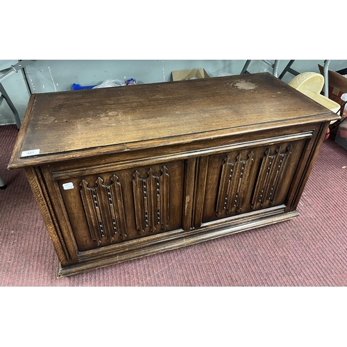 441 - Oak linen fold blanket box