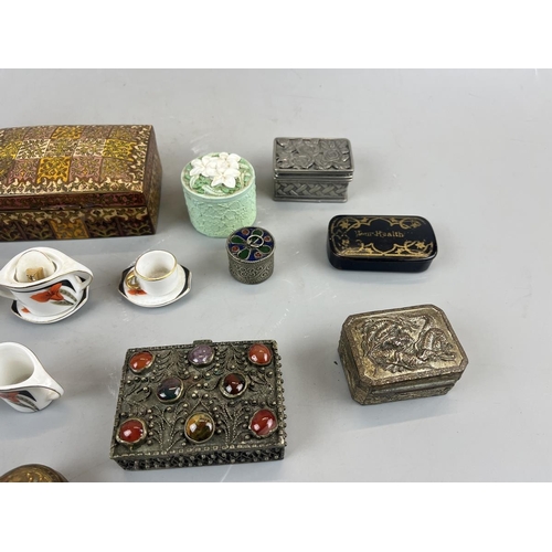 148 - Collectables to include trinket boxes and perfume bottles