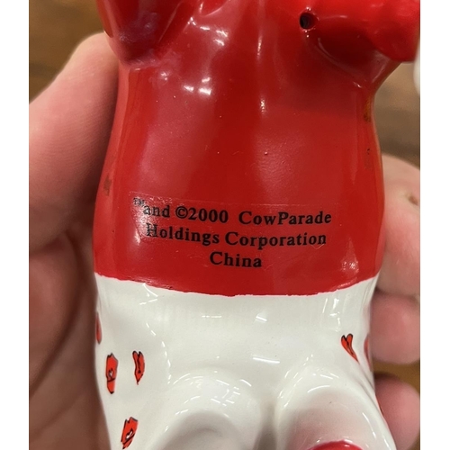 455 - Cow parade figurine