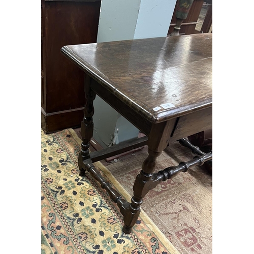 470 - Antique oak side table - Approx size: W: 91cm D: 53cm H: 69cm