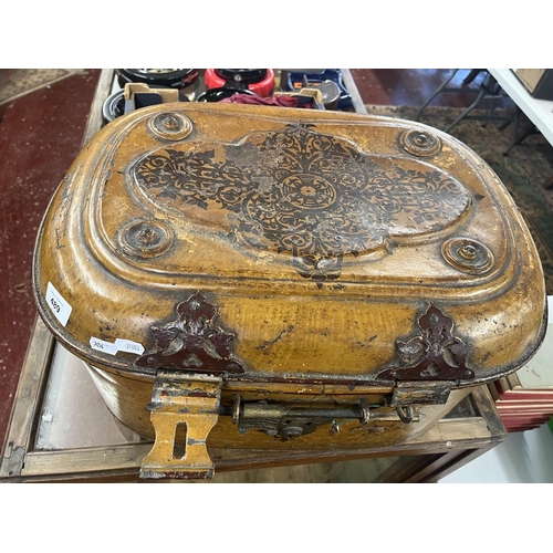 489 - Metal travel trunk - The Torquay Dress Box