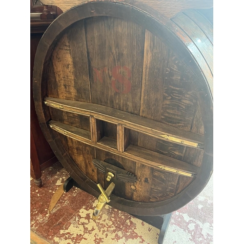 526 - Calvados barrel bar - Approx size: W: 82cm D: 38cm H: 107cm