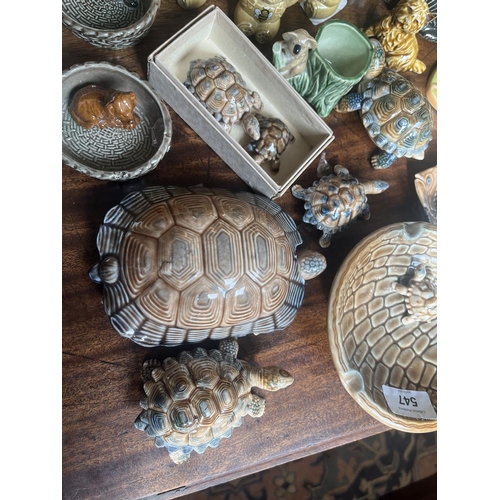 547 - Collection of Wade animals to include tortoise trinket box