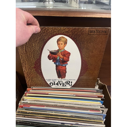 570 - Collection of LPs to include Status Quo