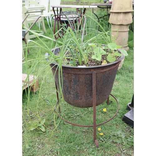 183 - Metal cauldron on stand