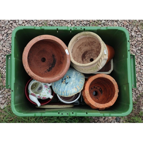 327 - Collection of pots etc. to include terracotta