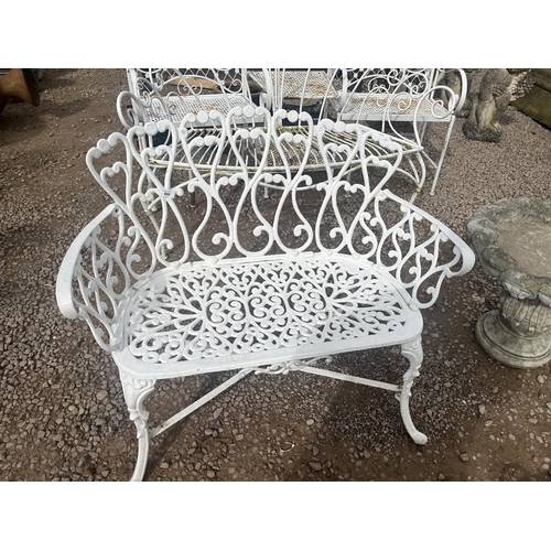 400 - White metal garden bench