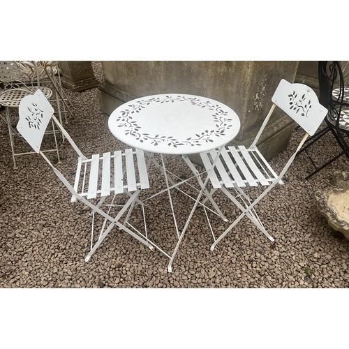 427 - Metal bistro table with 2 chairs