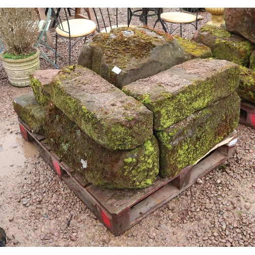 492 - Pallet of large rockery stones