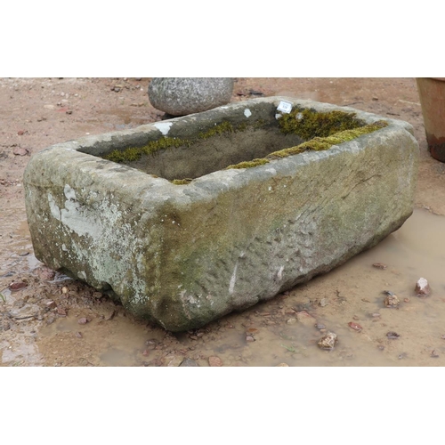 536 - Large antique stone trough - Approx size: W: 88cm D: 55cm H: 31cm