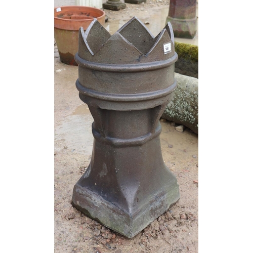 540 - Crown top chimney pot