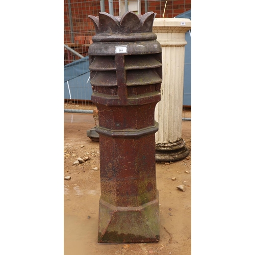 565 - Tall crown top chimney pot