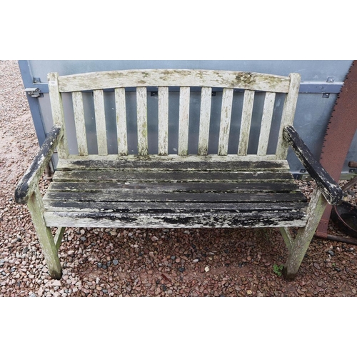 584 - Wooden garden bench