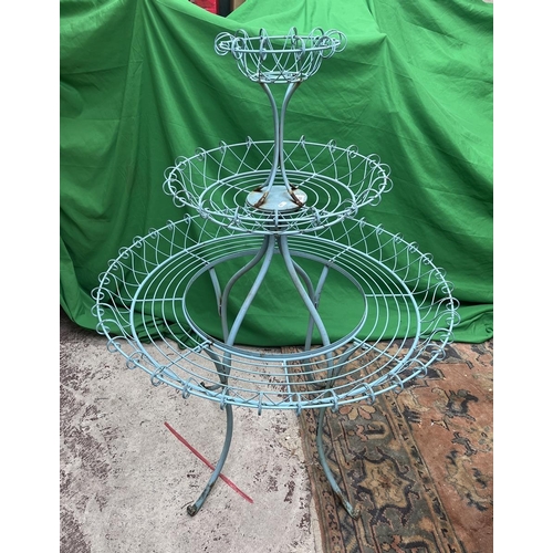 625 - Circular wire work plant stand