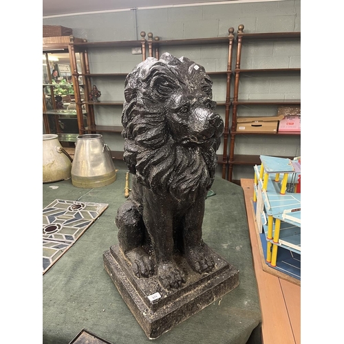 671 - Sitting lion statue - Approx height: 83cm