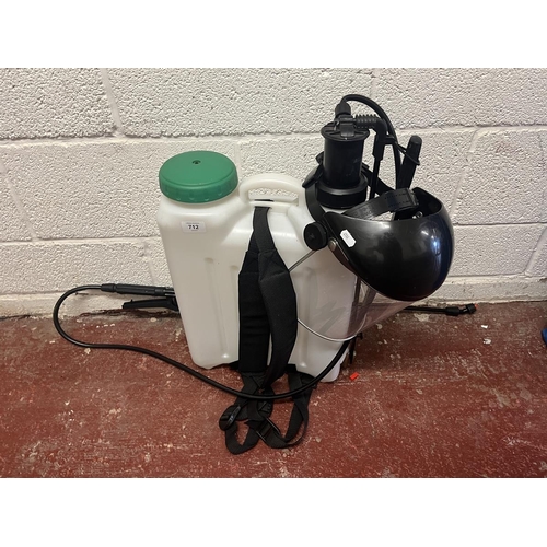 712 - Backpack spray system