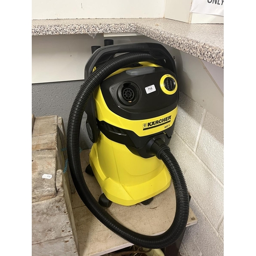 715 - Karcher garden vacuum