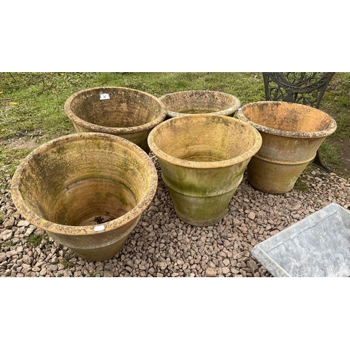 81 - 5 large terracotta plant pots - Approx H: 39cm D: 41cm