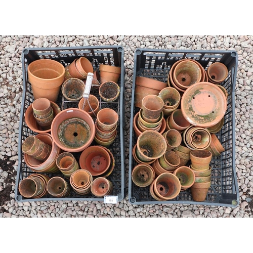 154 - Good collection of small terracotta plant pots