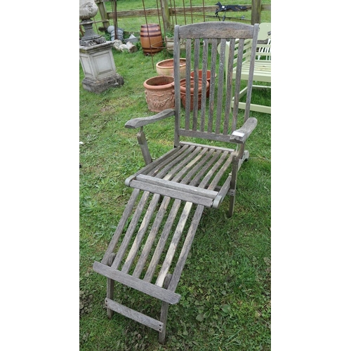 175 - Teak steamer chair