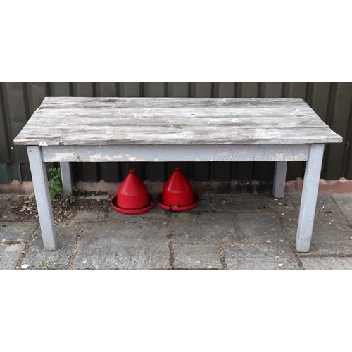 323 - Rustic wooden table