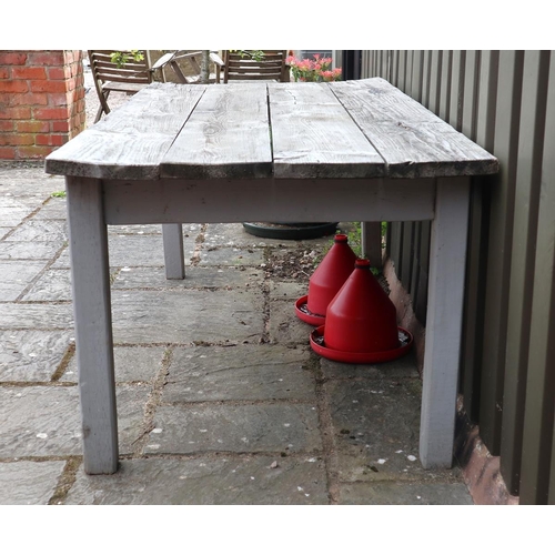 323 - Rustic wooden table